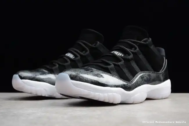 Official Maikesneakers 
